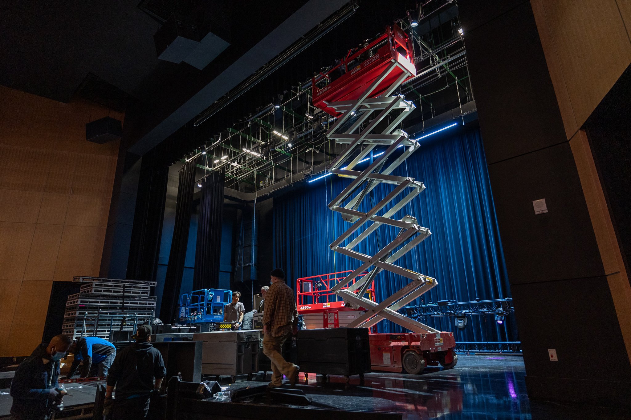 riverside-epicenter-bronner-theater-25