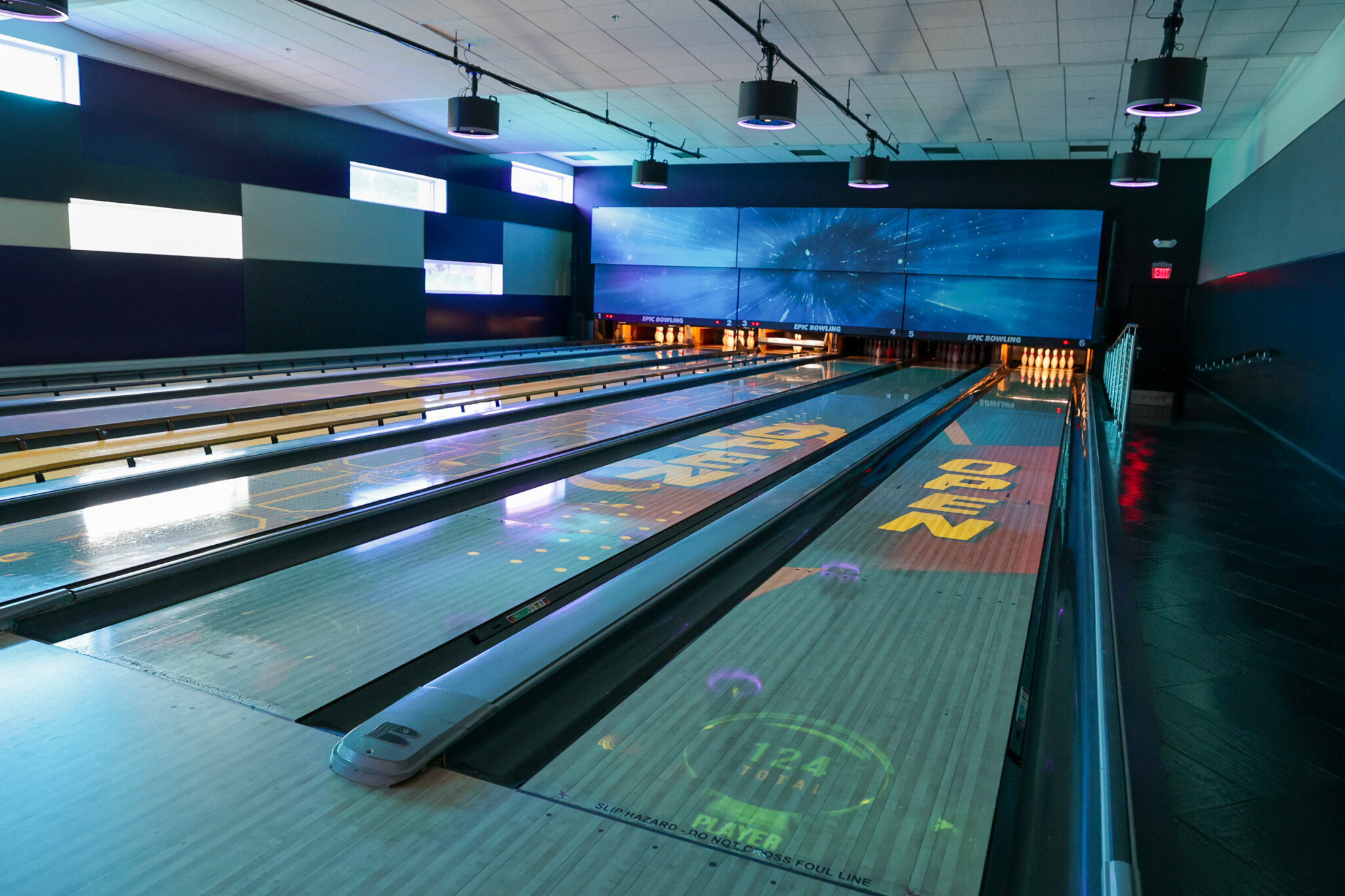 riverside-epicenter-bowling-alley-02