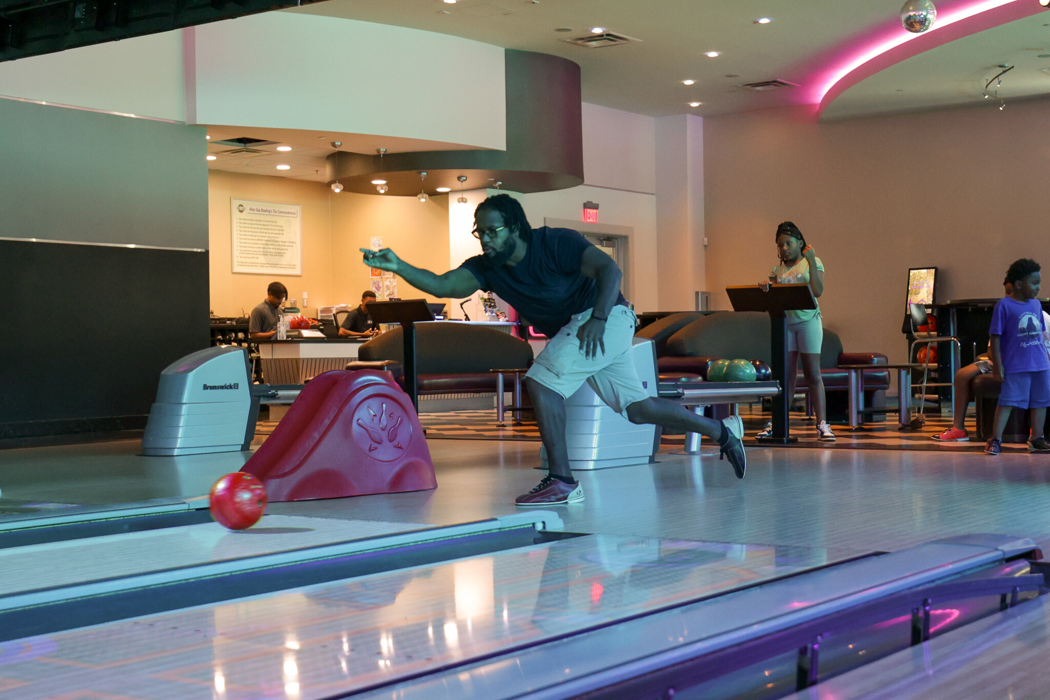 riverside-epicenter-bowling-alley-03