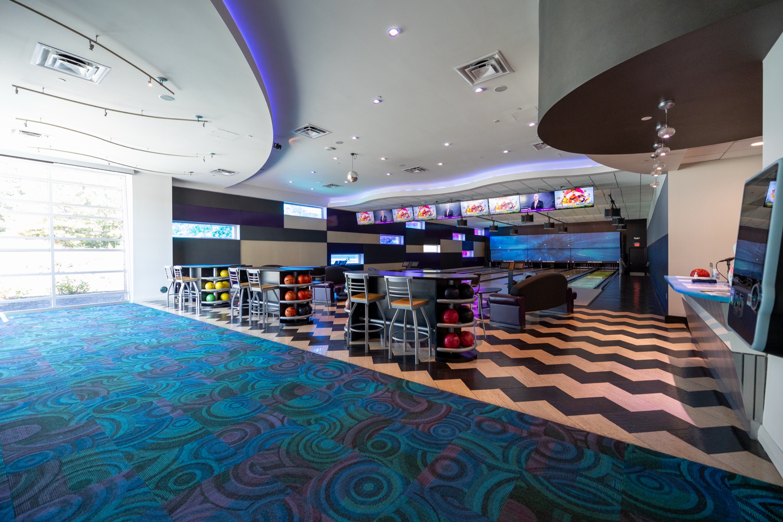 riverside-epicenter-bowling-alley-06