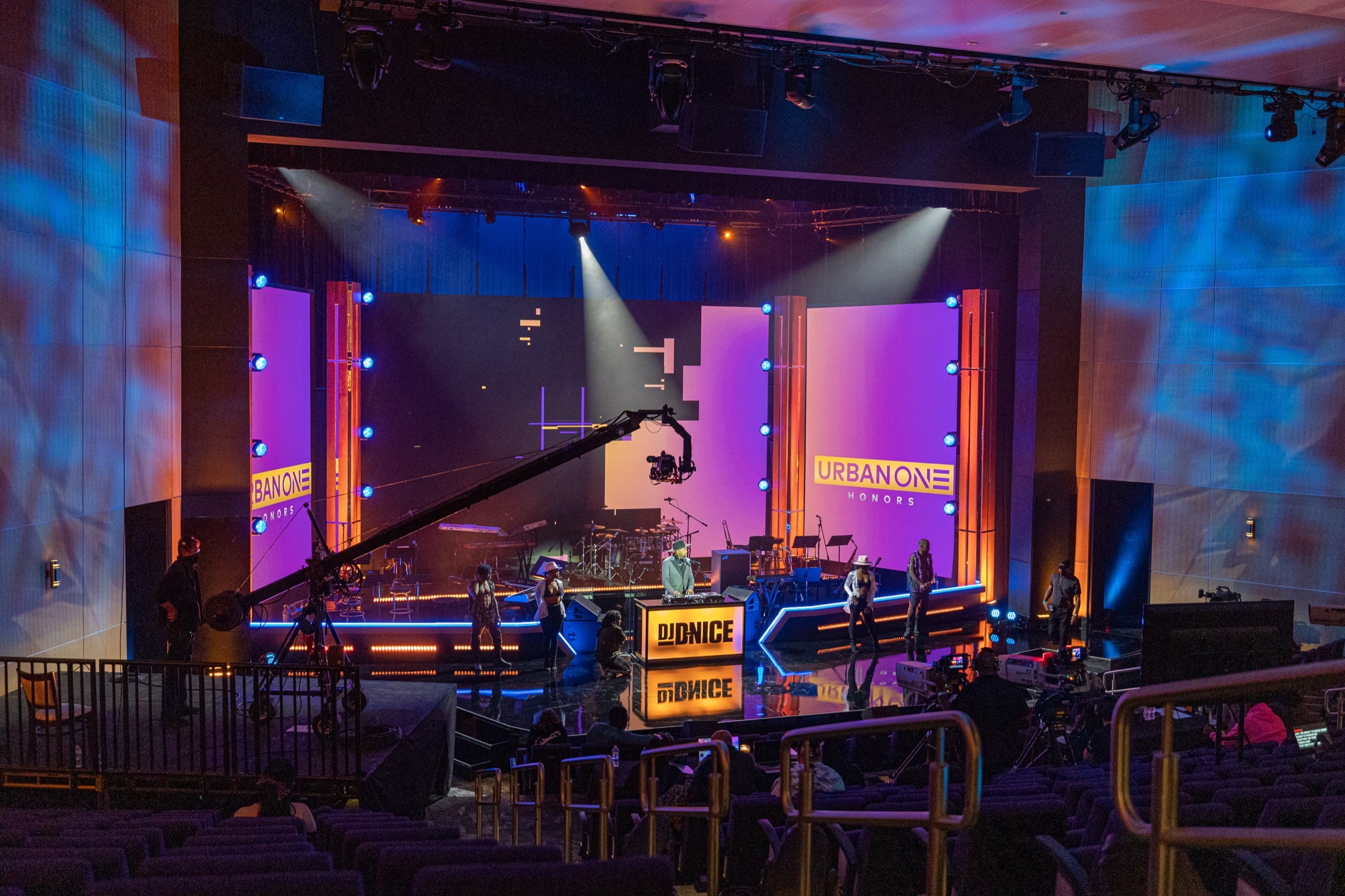 riverside-epicenter-bronner-theater-28